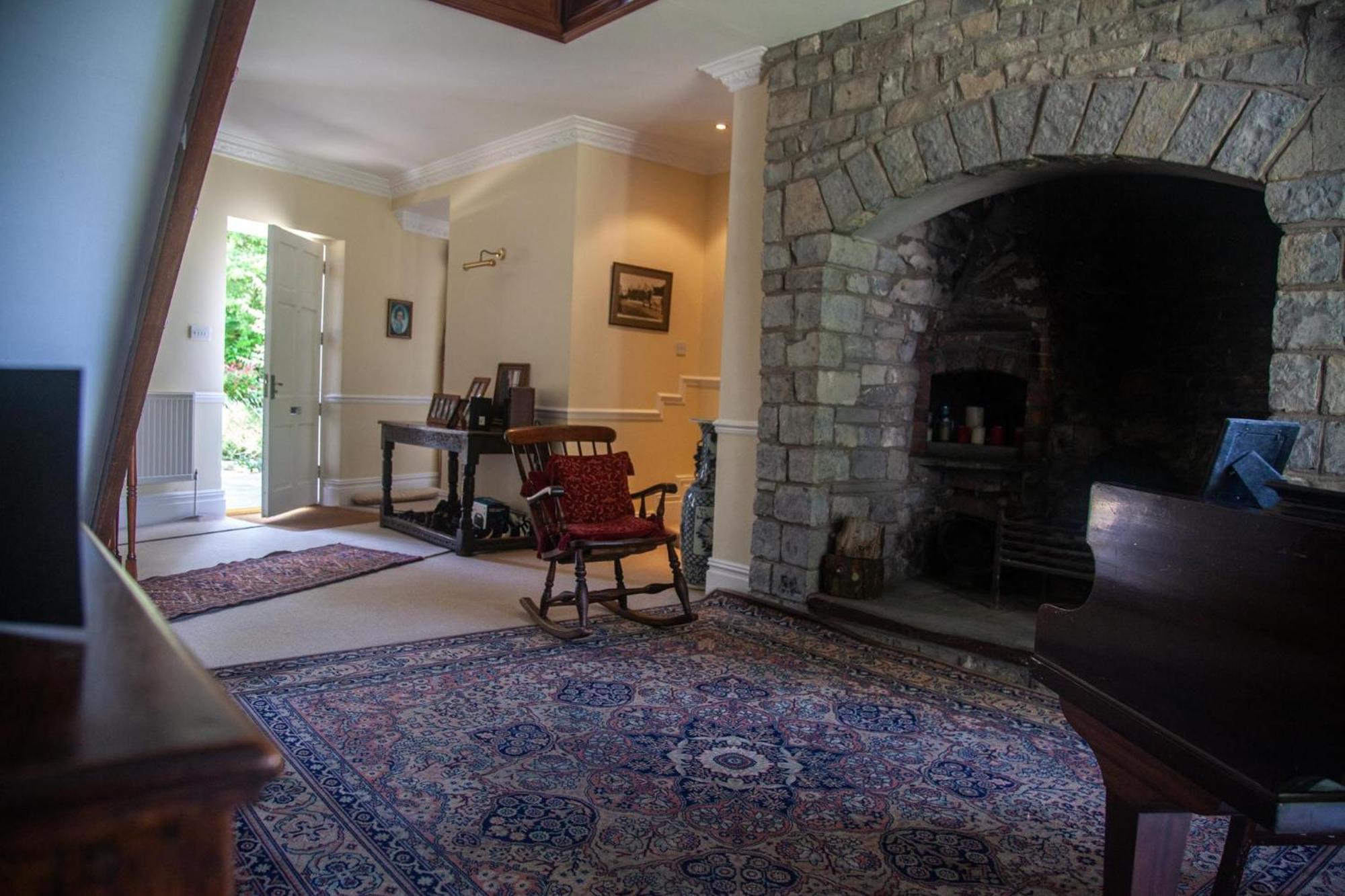 Clemenstone House B&B Cowbridge Esterno foto