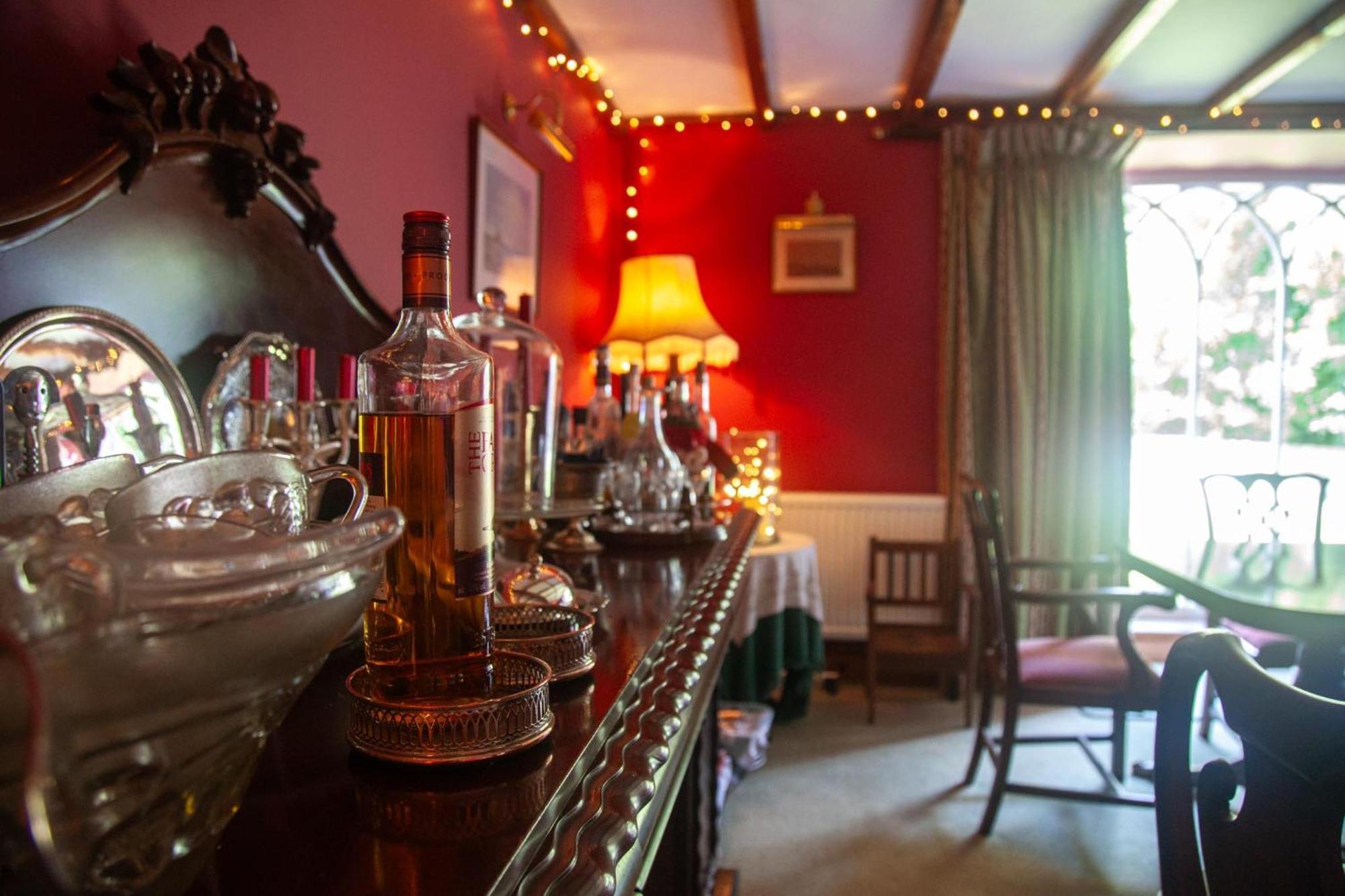 Clemenstone House B&B Cowbridge Esterno foto
