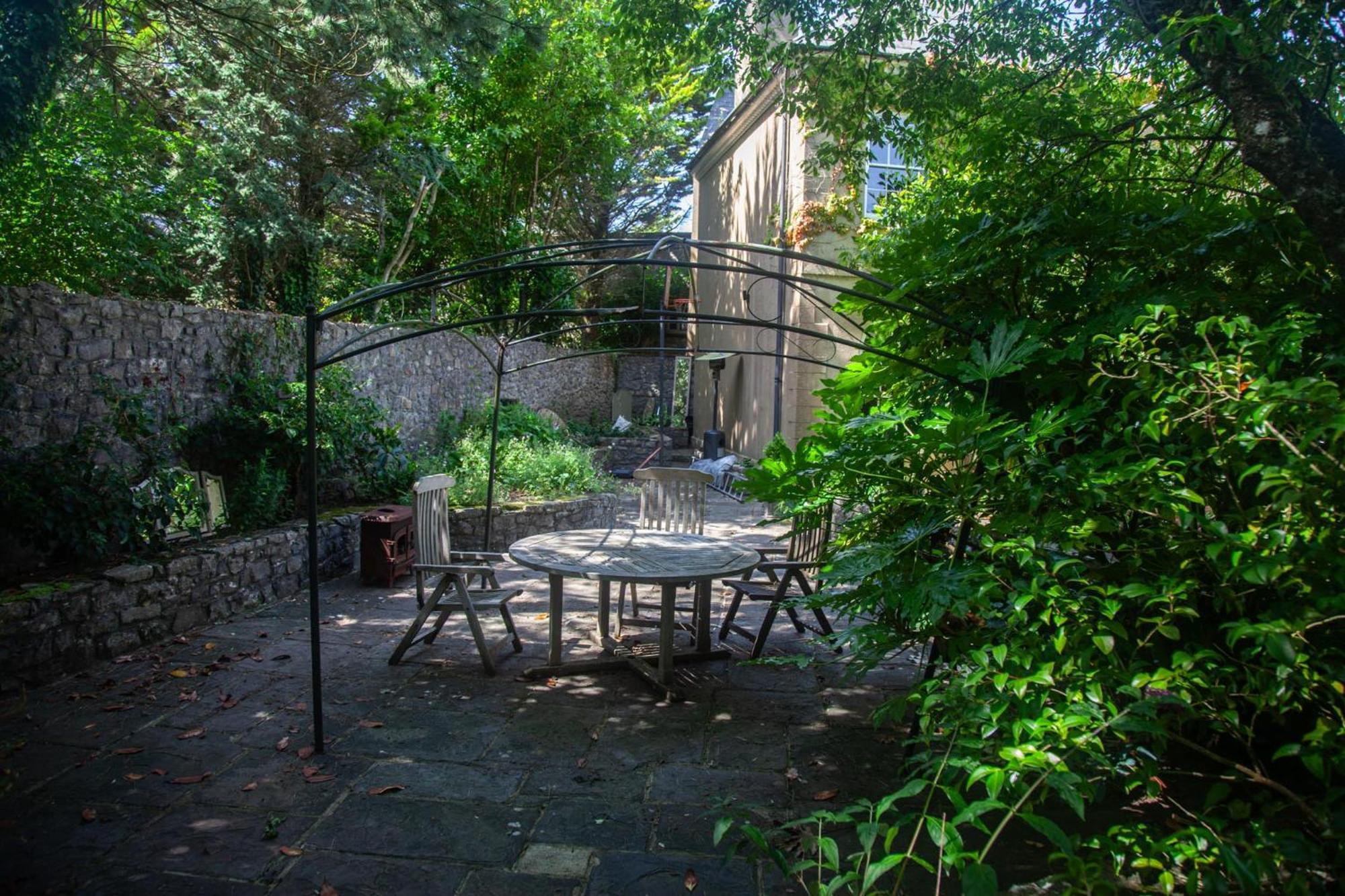 Clemenstone House B&B Cowbridge Esterno foto